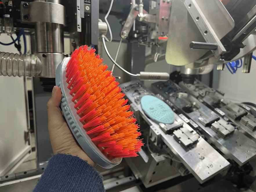 Máquina de cepillos Meixin 5Axis 2Drilling 1Tufting: donde la innovación se une a la precisión