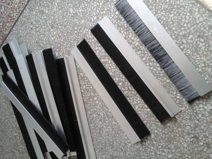 product-High Quality PP Filaments Door Seals Strip Brushes-MX machinery-img-5